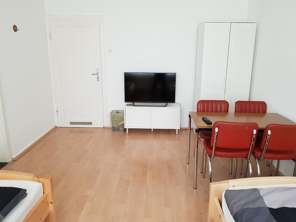 Private Guestroom Fair/Messe ฮันโนเวอร์ ภายนอก รูปภาพ