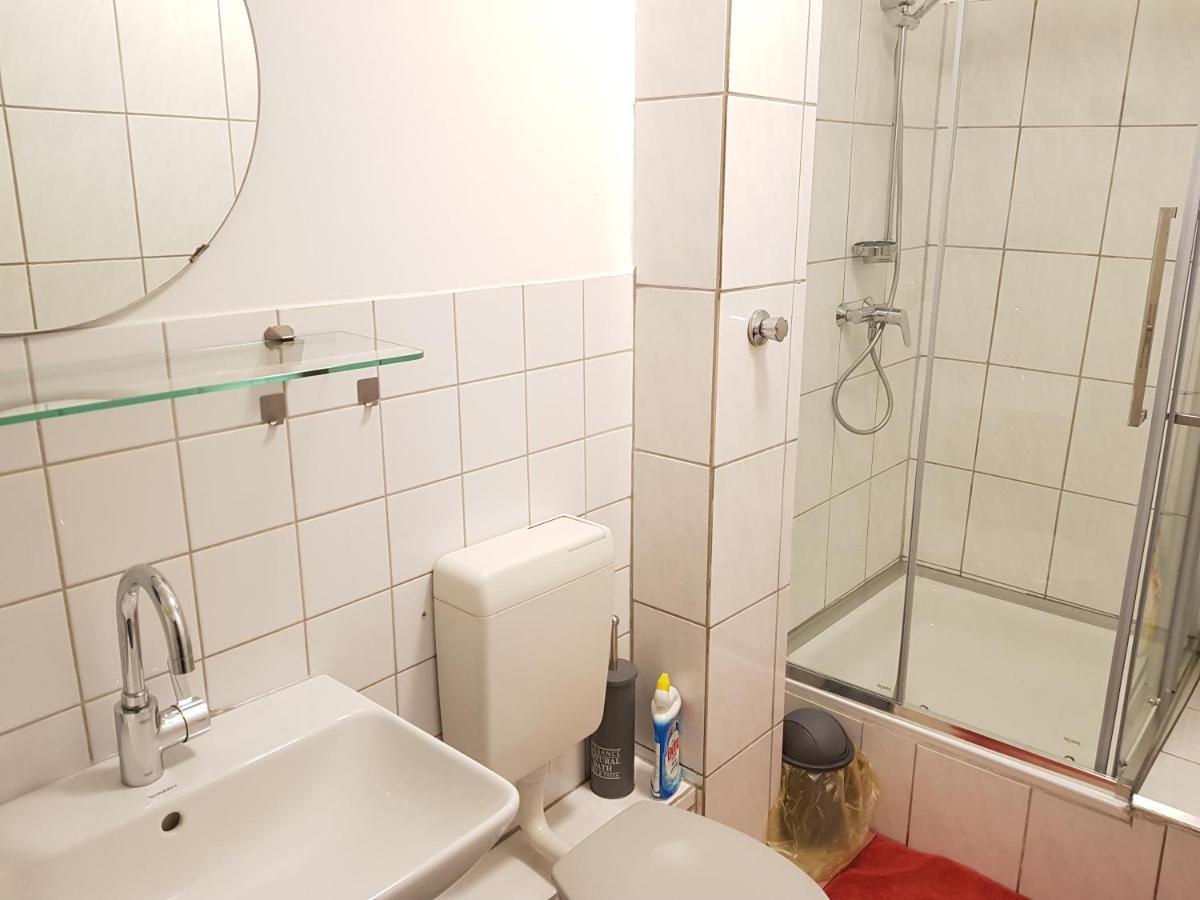 Private Guestroom Fair/Messe ฮันโนเวอร์ ภายนอก รูปภาพ